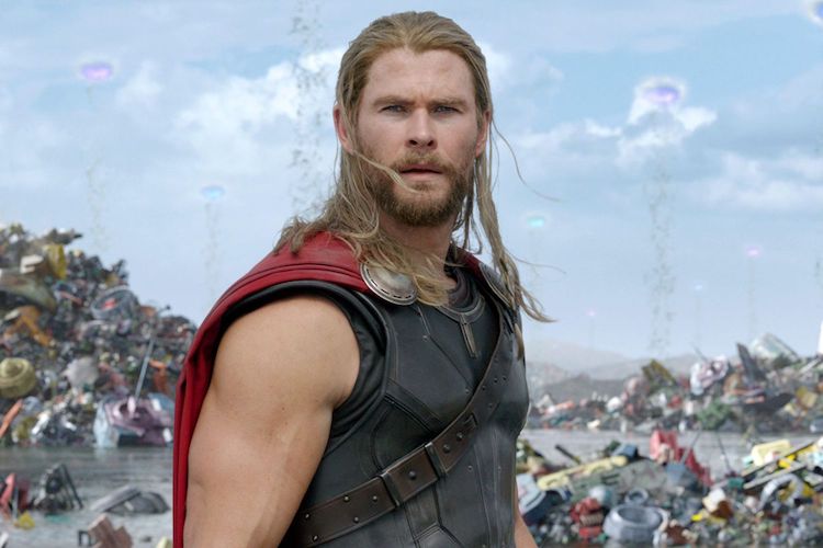 who plays thor in marvel 